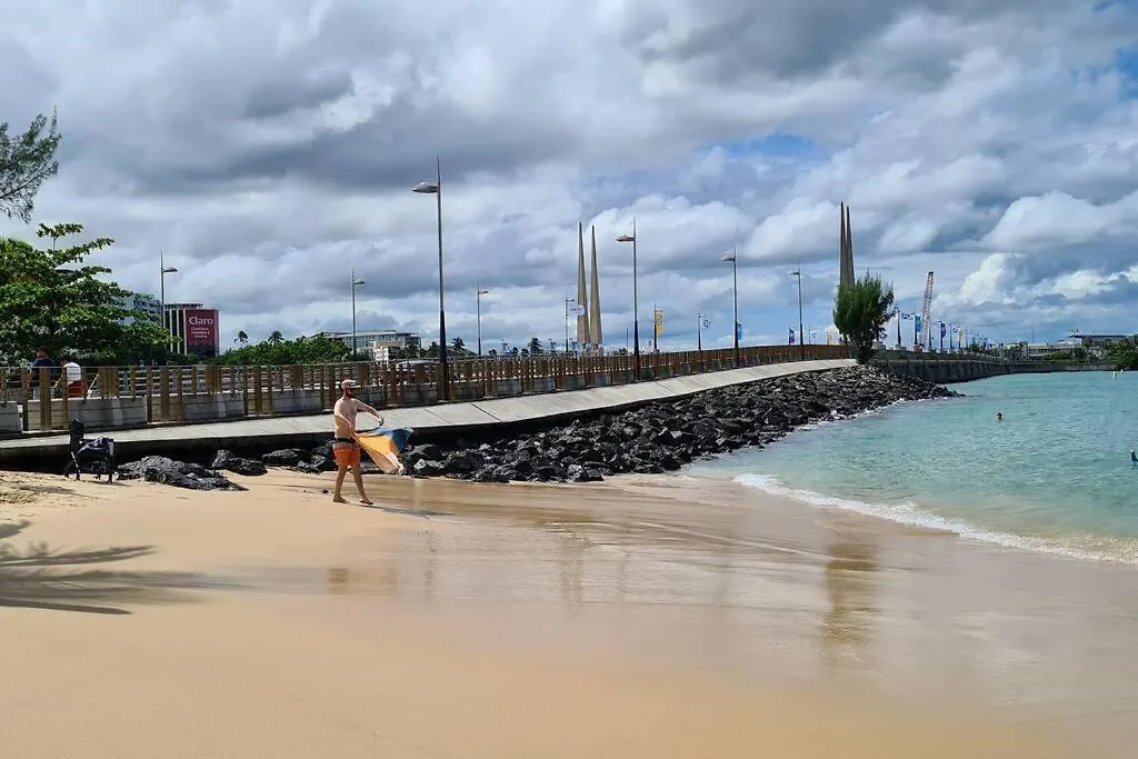 Apartamento Lagoon-Front Escape Steps Away From The Beach! San Juan